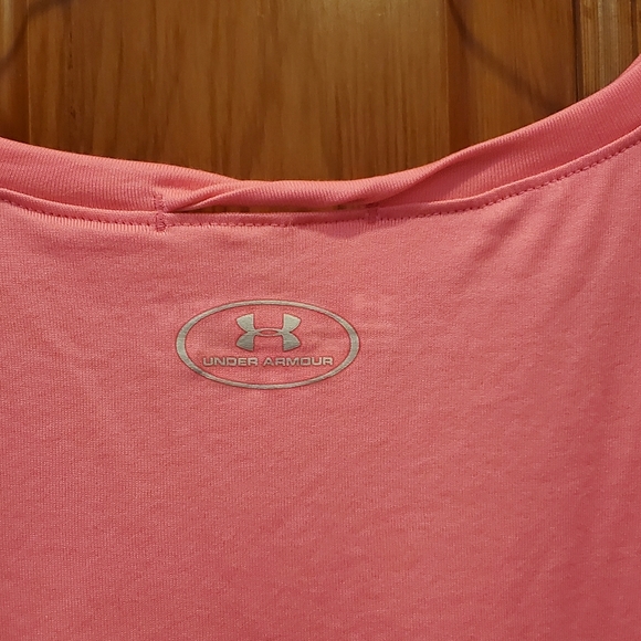 Ladies' Under Armour Flourescent pink Tshirt Small - Picture 4 of 7
